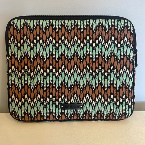 Vera Bradley iPad or multiple use case - Picture 1 of 3